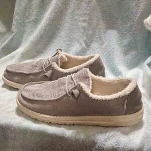 Hey Dude Wendy Women’s Slip On Lined Corduroy Grey Shoes Sneaker  Size 10